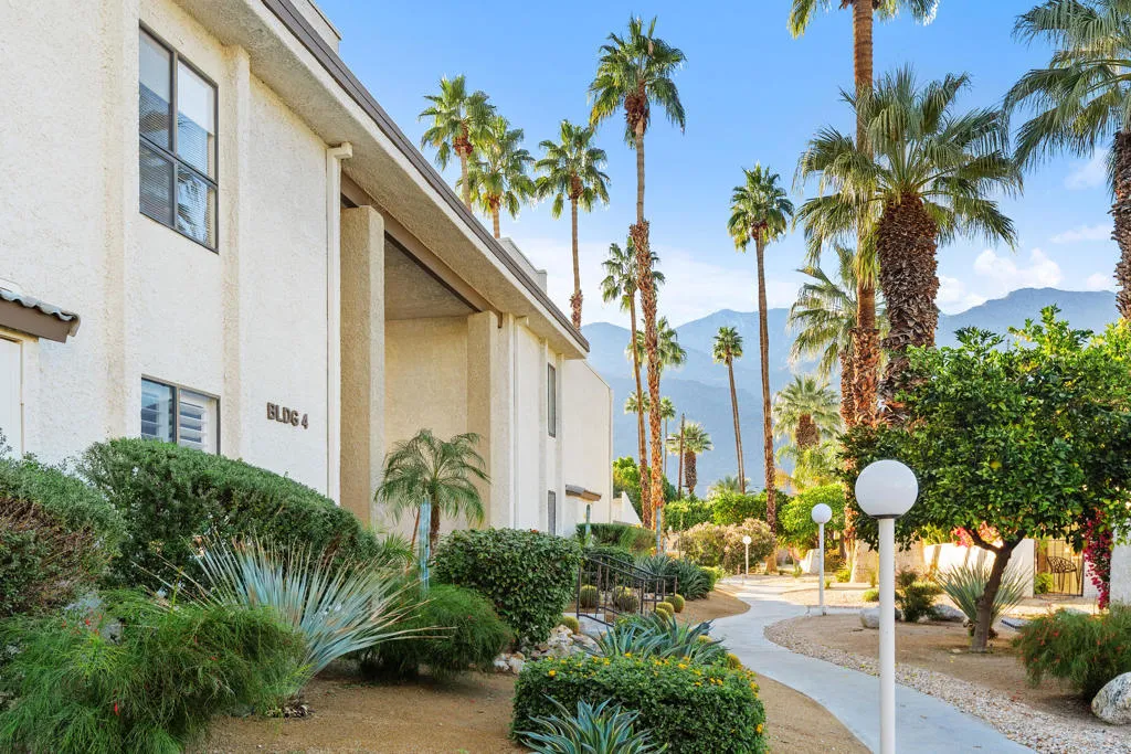 1150 E Palm Canyon Drive 21, Palm Springs, California 92264 home-pic-40